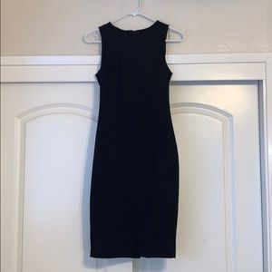 Sleeveless sheath dress